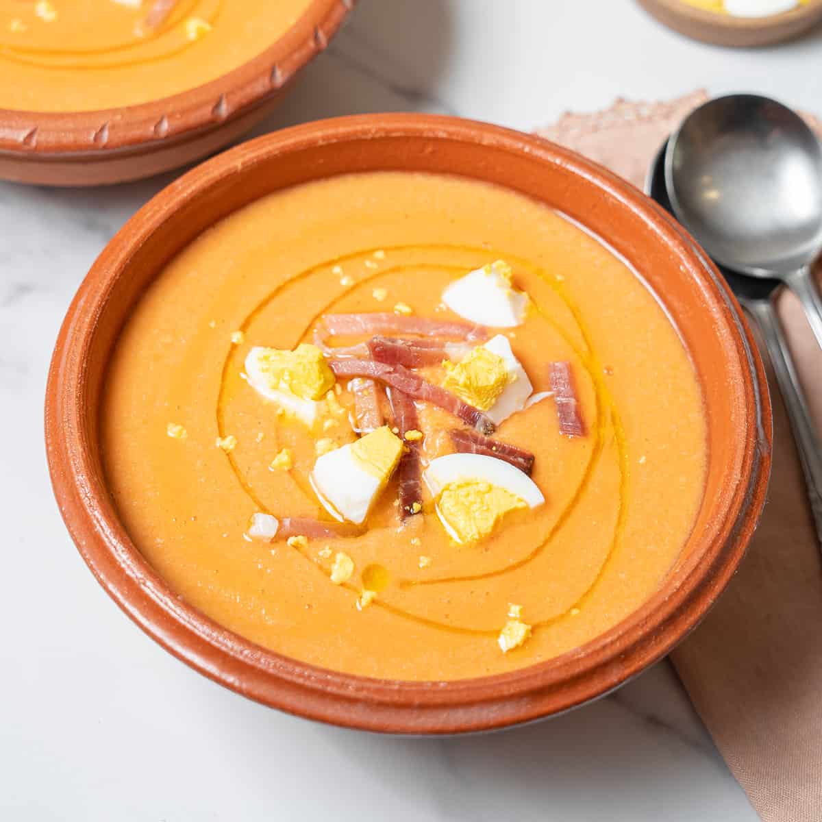 Salmorejo cordobais avec œuf et jambon