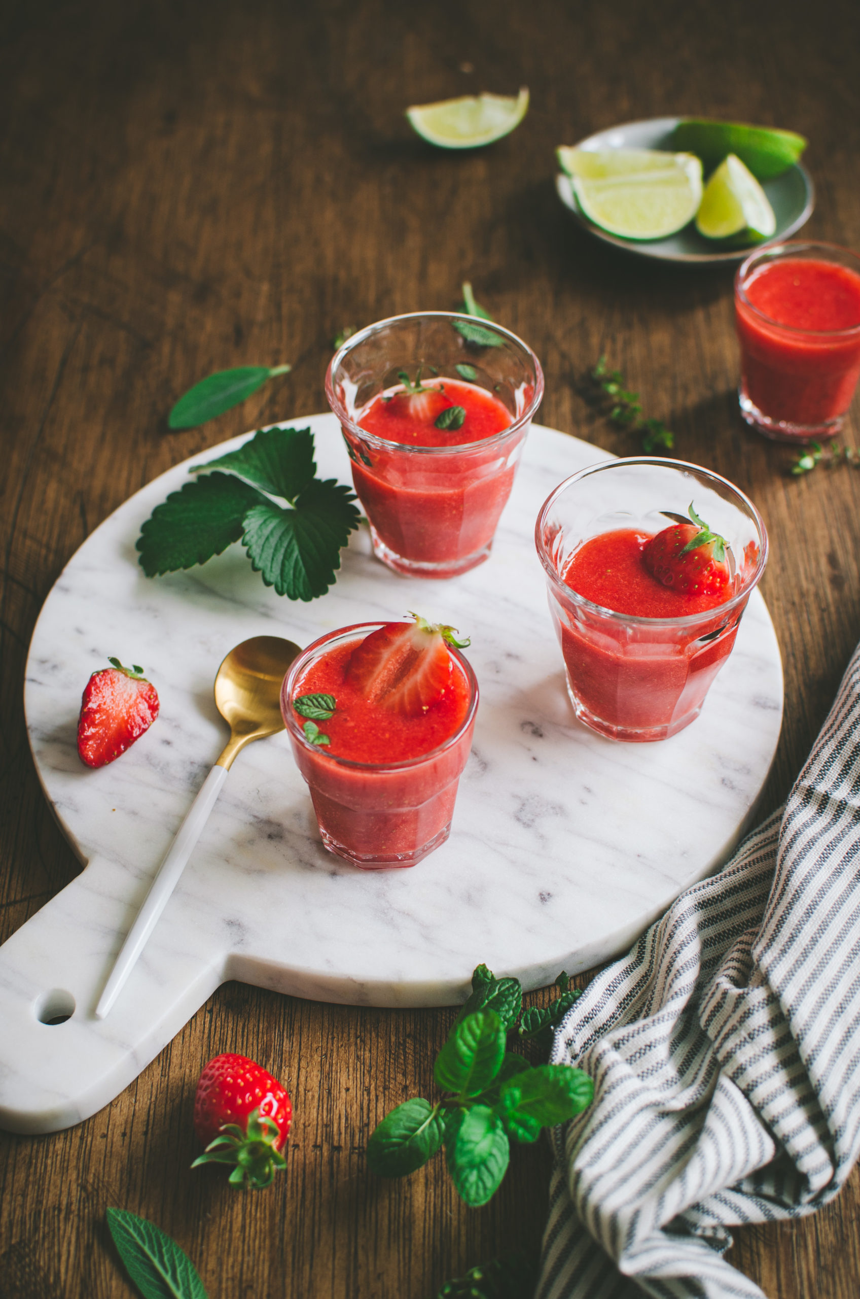 Soupe de fraise à la menthe