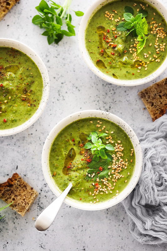 Velouté tiède haricots plats, courgettes et menthe